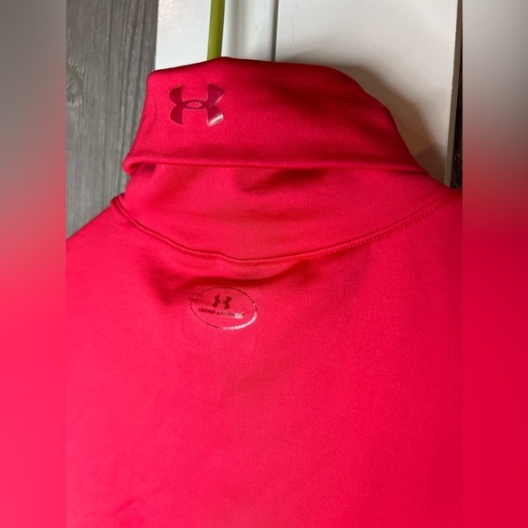 D12.6 LIKE NEW Under Armour Cold Gear Fitted Long Sleeve Turtleneck Med - Picture 5 of 6